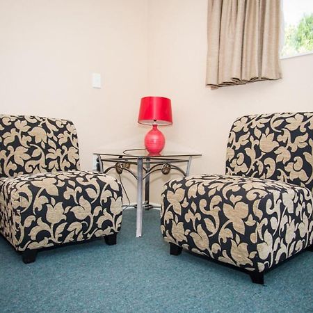 Te Waka Lodge Te Anau Kültér fotó
