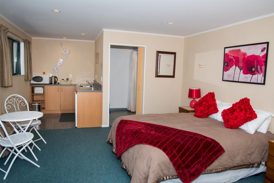 Te Waka Lodge Te Anau Kültér fotó
